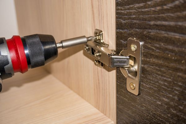 Cabinet Hinge Replacement in Richmond